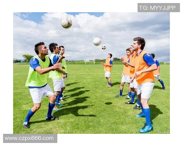 足球明星们的朋友圈分享瞬间揭秘他们的生活与友谊的真实面貌